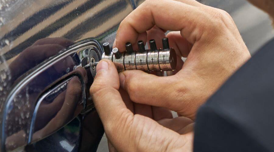 Professional New roof installation in Holyoke, MN